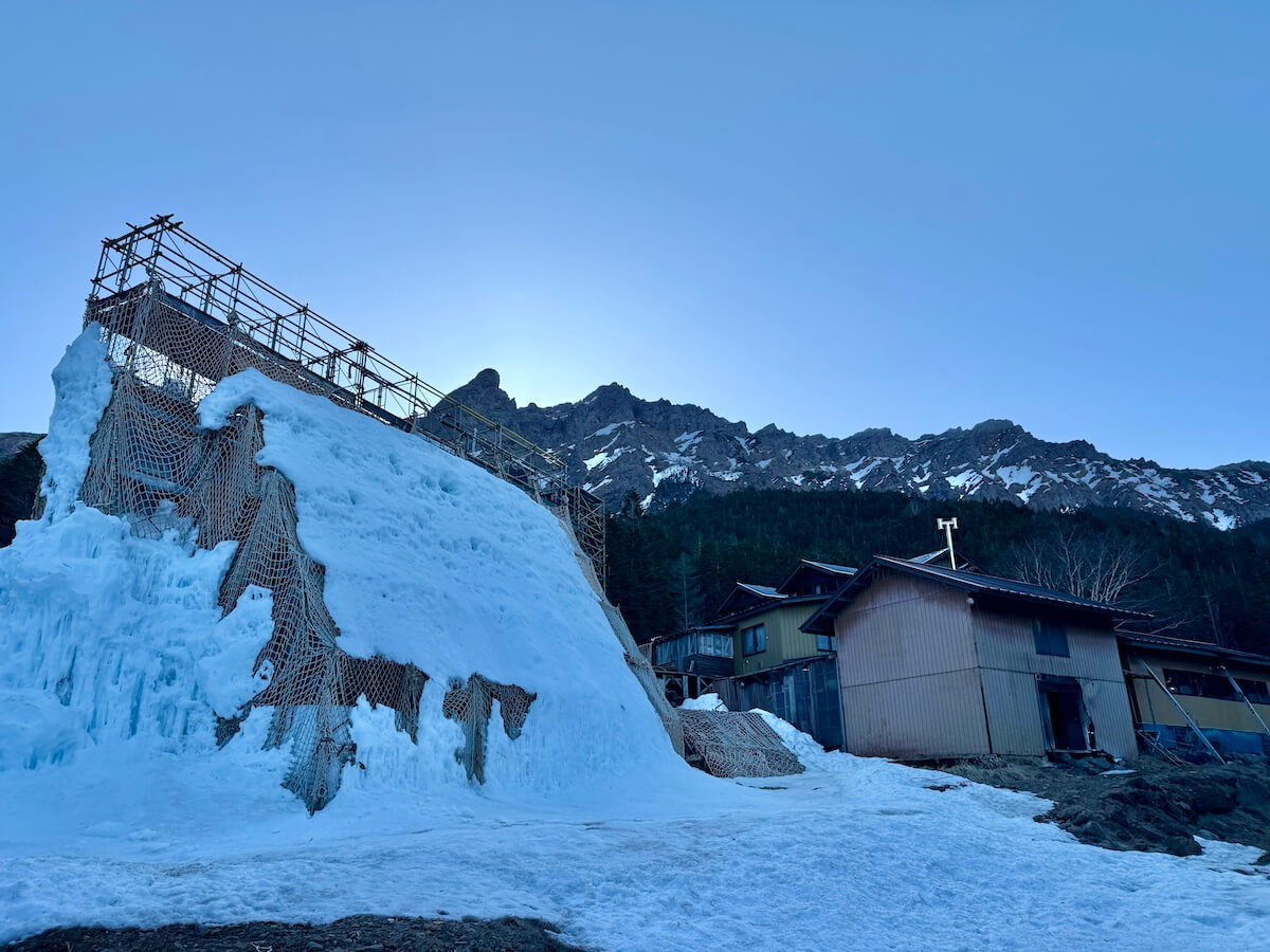 快晴の硫黄岳へ｜美濃戸口〜赤岳鉱泉経由、残雪期の絶景八ヶ岳